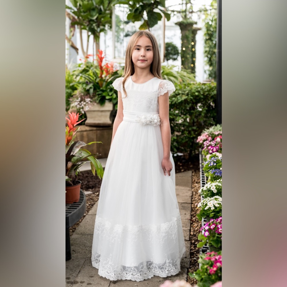 Elegant White Lace Dress for Girls